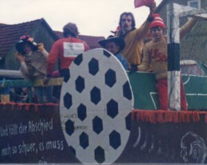 1977 2